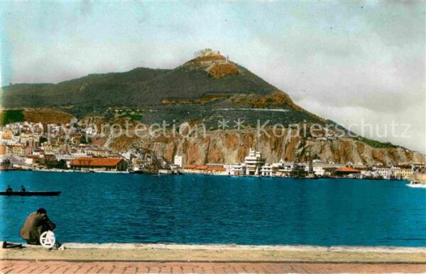 Oran Algerie Le Vieux Port et la Montagne de Santa C