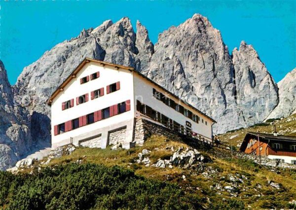 St Johann Tirol Gruttenhütte gegen Ellmauer Halt Leuchs