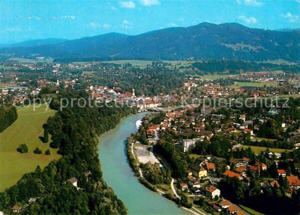 Bad Toelz Stadtbild mit Isar Bayerische Alpen Fli