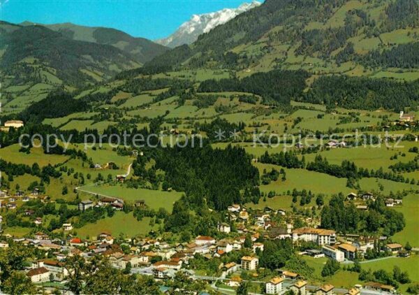 Schwarzach Pongau Fliegeraufnahme mit Schloß Schermberg u