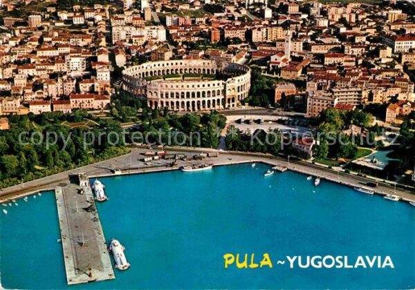 Pola Pula Croatia Fliegeraufnahme Hafen
