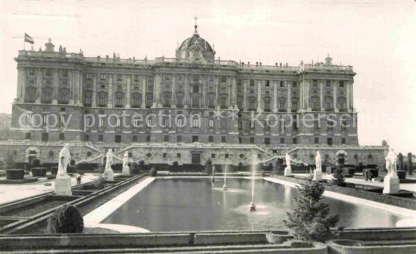 Madrid Spain Palacio y Nuevos Jardines