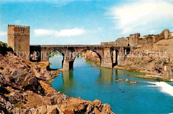 Toledo Castilla-La Mancha Puente San Martin y rio Tajo