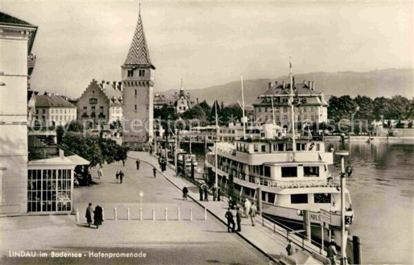 Motorschiffe Lindau Bodensee Hafenpromenade