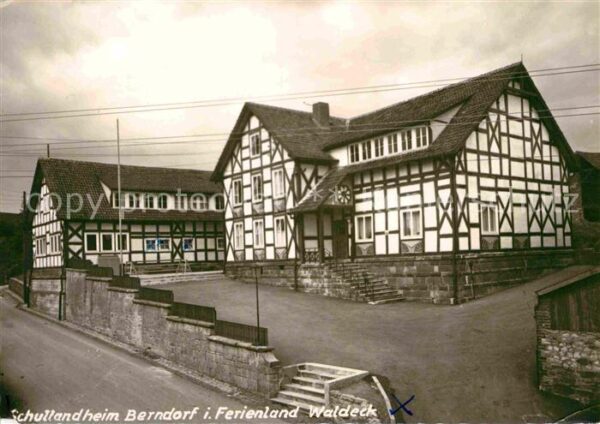 Berndorf Twistetal Schullandheim Fachwerk