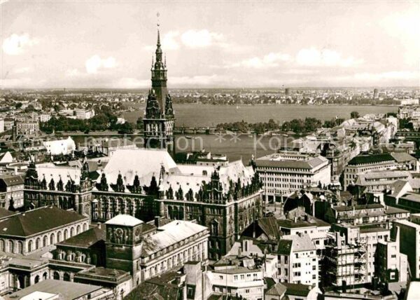 Hamburg Fliegeraufnahme mit Kirche