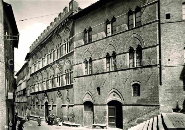 Siena Palazzo Bonsignori sede della Pinacotec