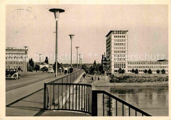 Frankfurt Main Friedensbrücke Hochhaus