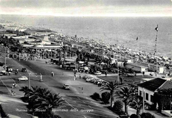 Marina di Massa Panorama della spiaggia