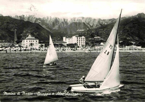 Marina di Massa Spiaggia e Alpi Apuane Strand Apuane Be