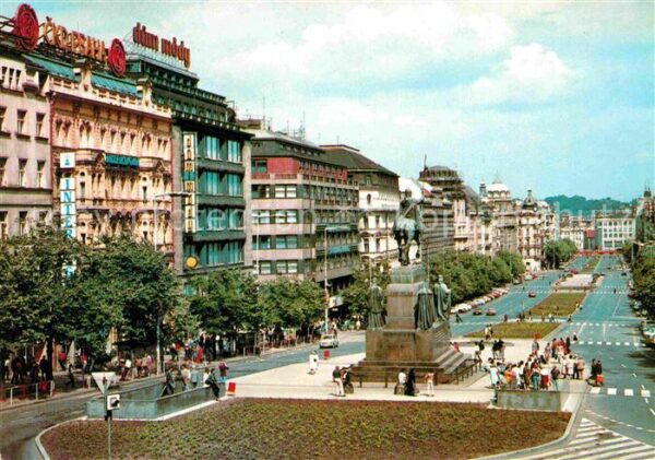Praha Prahy Prague Vaclavske namesti Wenzelsplatz Denkmal