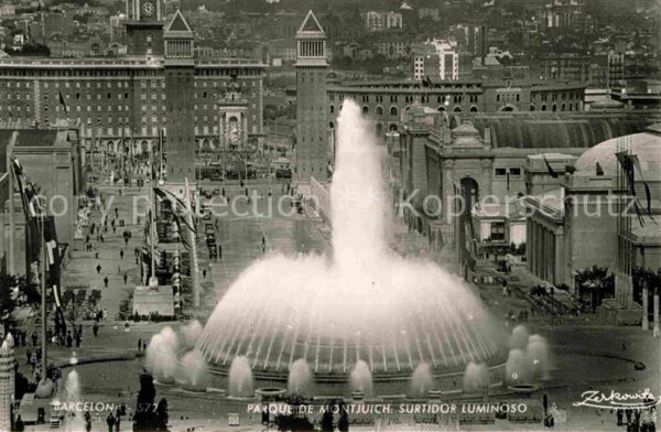 Barcelona Cataluna Parque de Montjuich Surtidor Luminoso