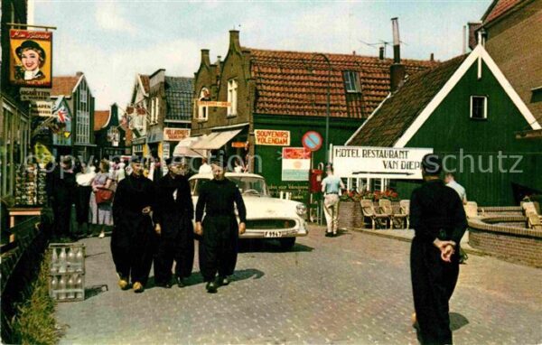Volendam Ortspartie Trachten Hotel Restaurant