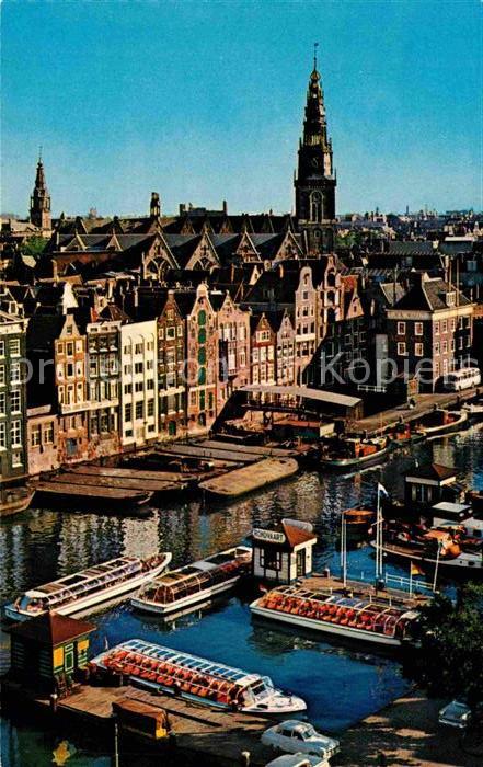 Amsterdam Niederlande Damrak met Oude Kerk