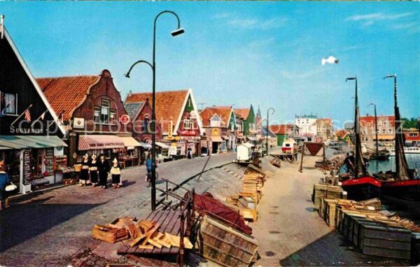 Volendam Ladengeschäfte am Hafen