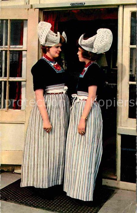 Volendam Trachten