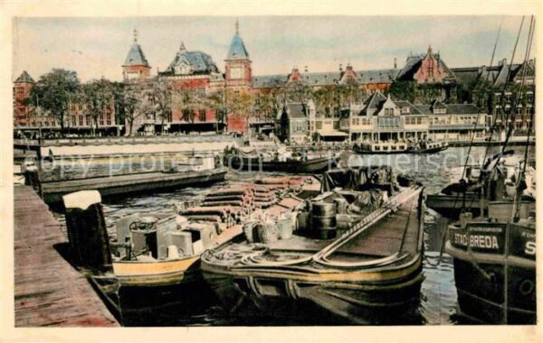 Amsterdam Niederlande Prins Hendrikkade met Centraal Station
