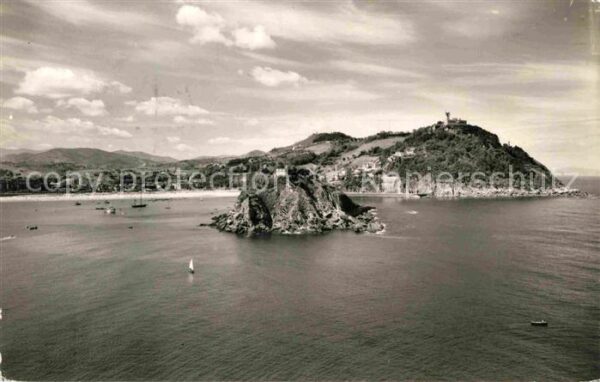 San Sebastian  Pais Vasco ES Isla de Santa Clara y monte Igueldo vis