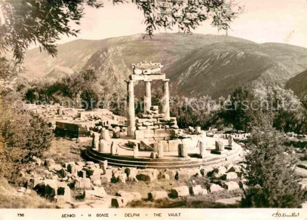 Delphi Delfi The vault Tempel antike Stätte