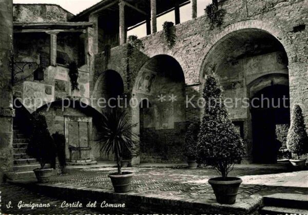 San Gimignano Cortile del Coune