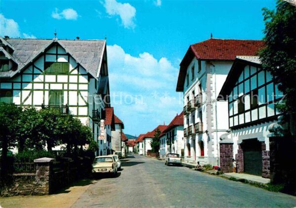 Burguete Hotel Loizu y carretera de Francia