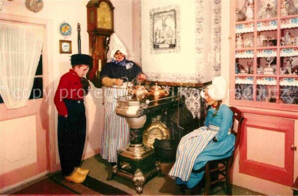 Volendam Trachten