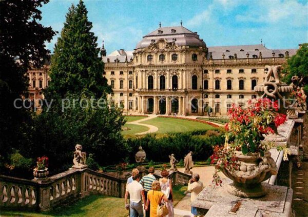 Wuerzburg Hofgartenterrasse Gartenfront Residenz