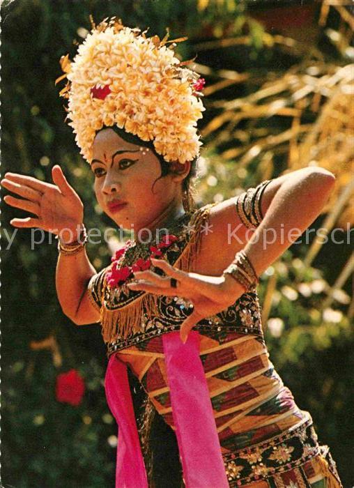 Bali Indonesien Legong classical Balinese dance Tänzeri