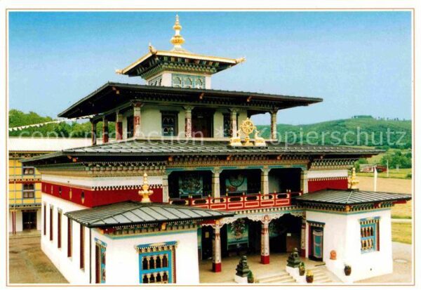 La Boulaye Dashang Kagyu Ling Temple des mille Bou
