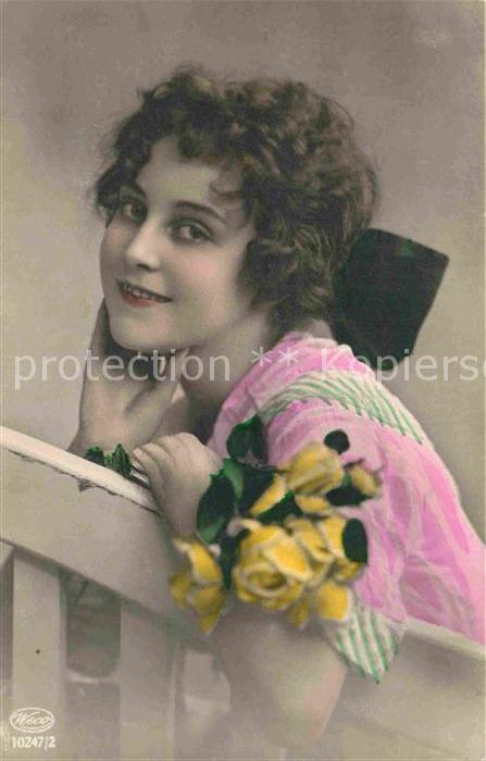 Foto Weco Nr. 10247/2 Mädchen Rosen