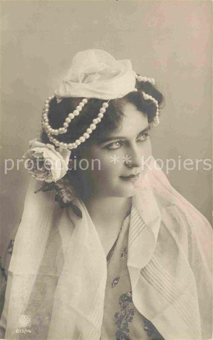 Foto SBW RPH Nr. 613/14 Frau Rose Kopfschmuck