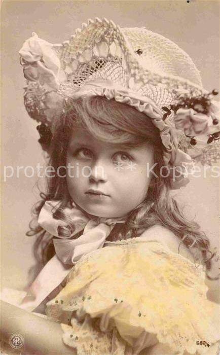 Foto NPG Nr. 680/4 Kind Mädchen Hutmode