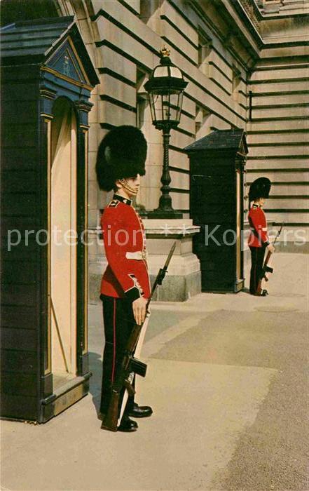 Leibgarde Wache Irish Guards Sentry Duty Buckingham Pal