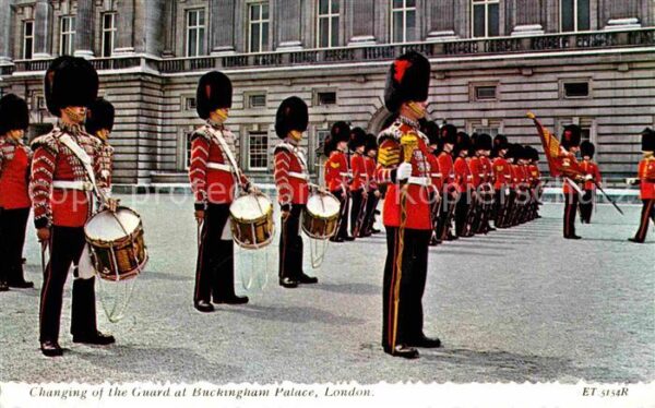 Leibgarde Wache Changing the Guard Buckingham Palace Lo
