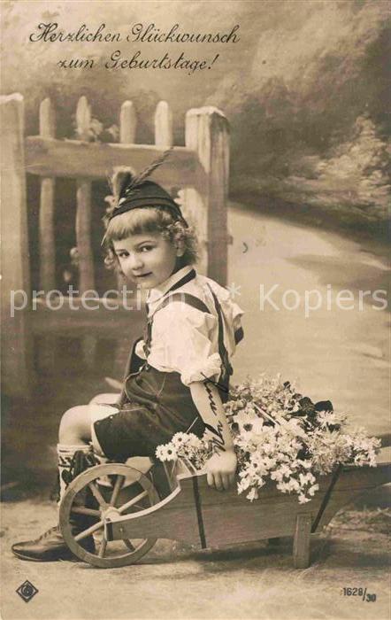 Geburtstag Kind Blumen Schubkarre