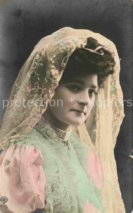 Foto DLG Nr. 218/1 Frau Tracht