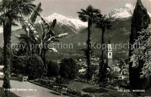 Meran Merano Kurpromenade Blick über die Stadt zur T