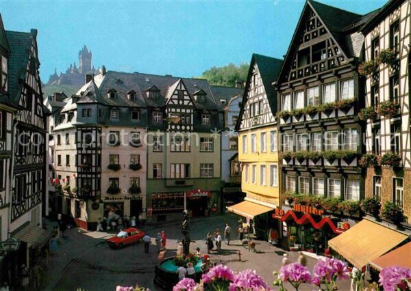 Cochem Mosel Marktplatz St Martinsbrunnen Fachwerkhä