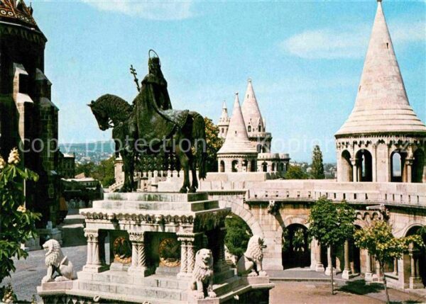 Budapest Halaszbastya a Szent Istvan szoborral F