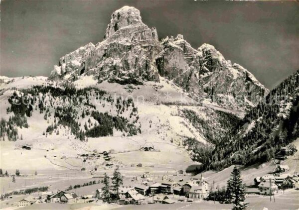 Corvara Pustertal Suedtirol Winterpanorama Dolomiten Val Badia