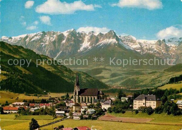 St Johann Pongau mit Kirche und Tennengebirge
