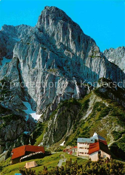 Stripsenjochhaus mit Totenkirchl im Wilden Kaiser
