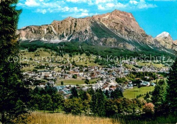 Cortina d Ampezzo mit Faloria Sorapis und Antelao
