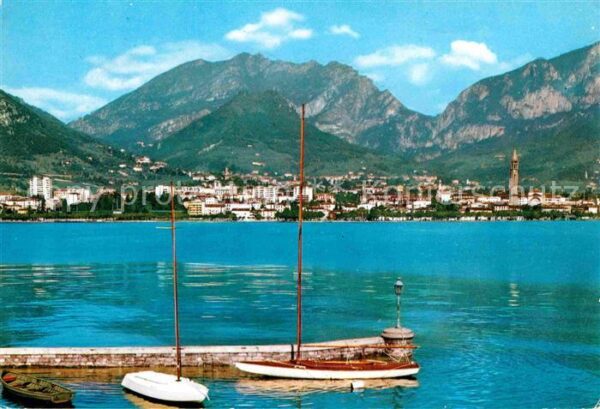 Lecco Blick vom Hafen auf die Stadt