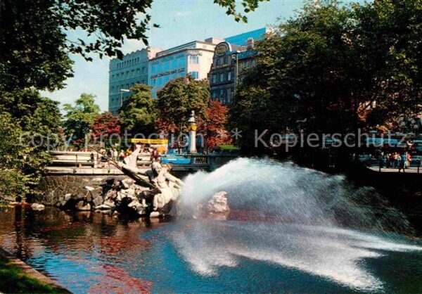Duesseldorf Kö Brunnen