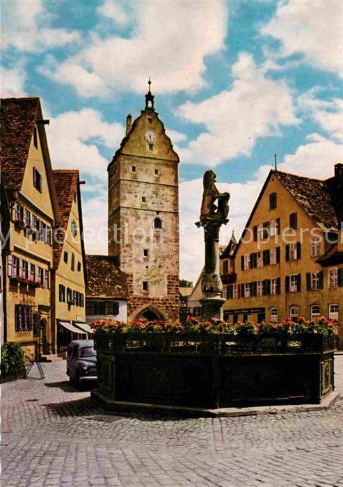 Dinkelsbuehl Wörnitztor und Löwenbrunnen