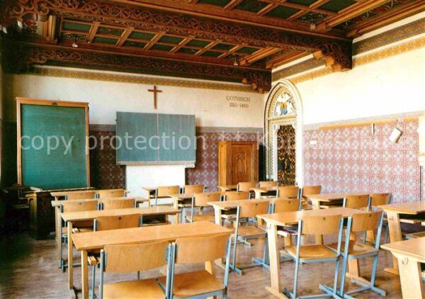 Berndorf Niederoesterreich Volks- Hauptschule Gotisches Klassenzim