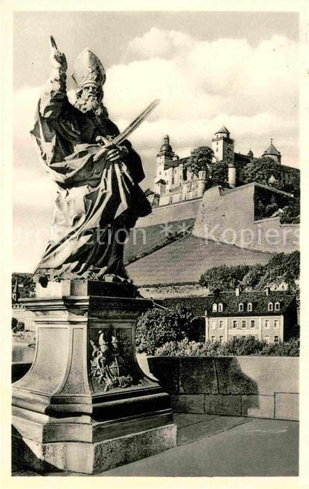 Wuerzburg Sankt Kilian auf der alten Mainbrücke