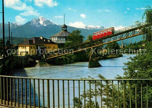 Innsbruck Hungerburgbahn Talstation mit Nockspitz