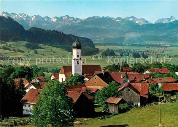 Rettenberg Oberallgaeu Gesamtansicht mit Kirche